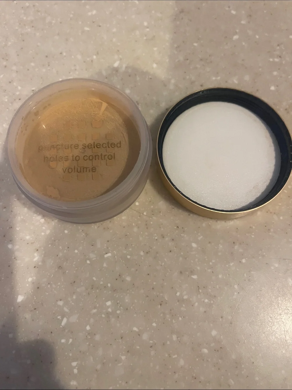 Jane iredale amazing base Golden glow new never used box is damaged.